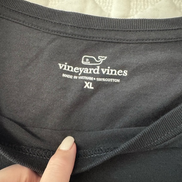 Vineyard Vines Women’s Black Long Sleeve Shirt - Picture 4 of 5